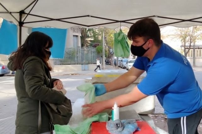 La pescadería móvil recorrerá toda esta semana distintos puntos estratégicos de la ciudad.