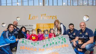 Previo al Test Match con Los Pumas, integrantes del seleccionado de Italia visitaron el Jardín Municipal de Las Flores