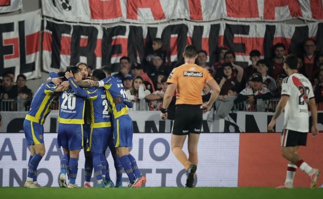 El equipo de Almirón metió un batacazo en el Monumental, frente al River del Chacho Coudet.
