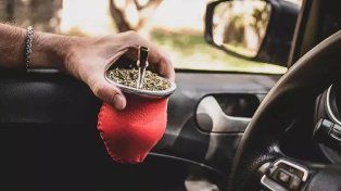 Qué pasa si manejamos tomando mate