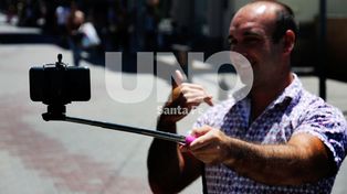 El bastón selfie, la moda en fotos