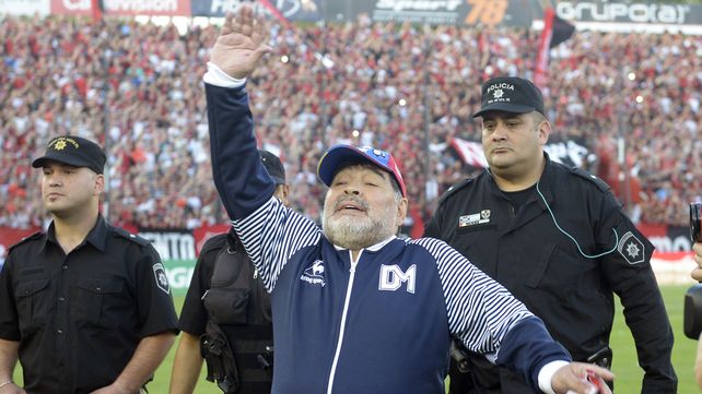 Las mejores fotos de la fiesta de Maradona en el Coloso