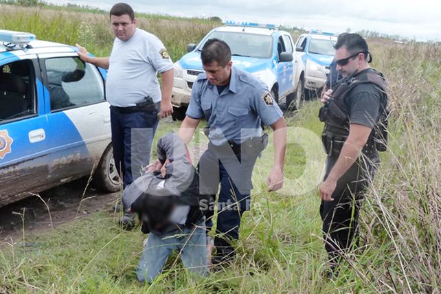 Cinematográfica persecución policial con una lluvia de balazos y dos delincuentes detenidos