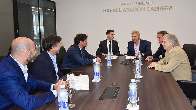 Entre Ríos y River Plate impulsarán acciones deportivas de fútbol