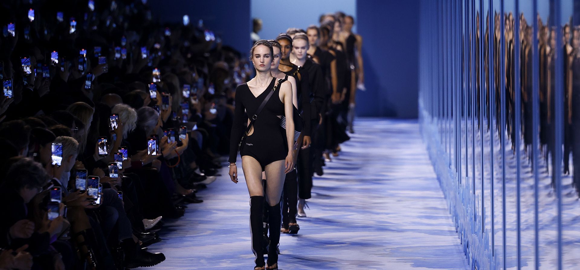 Las modelos lucen creaciones de la colección primavera/verano 2025 de Christian Dior, presentada el martes 24 de septiembre de 2024 en París. (Foto de Vianney Le Caer/Invision/AP) Las modelos lucen creaciones de la colección primavera/verano 2025 de Christian Dior, presentada el martes 24 de septiembre de 2024 en París. (Foto de Vianney Le Caer/Invision/AP)
