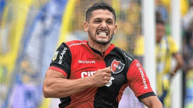 Juanchón García están en Grecia y tendría intenciones de regresar al fútbol argentino. Atlético Tucumán también lo tiene en la mira.
