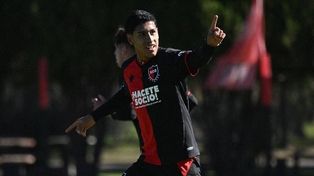 Newells le ganó 2 a 0 a Orense y se ilusiona dentro de este exigente certamen sub-17.
