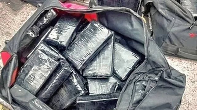 La cocaína que flotaba en el mar llega a los 170 kilos.