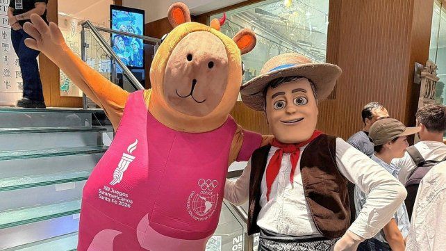 Juegos Odesur en Santa Fe: Capi fue protagonista en la alfombra roja de Mar del Plata