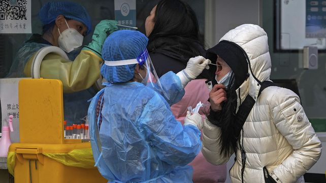 Los testeos en el mundo se incrementaron ante el avance del coronavirus.