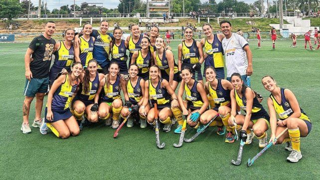 Las Tiburonas ganaron en la Tortuguita y se mantienen en la punta del certamen.