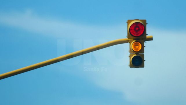 Comenzaron a funcionar dos nuevos semáforos en Avenida Freyre