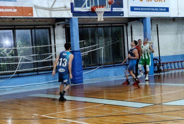Gimnasia defendió su invicto con un triunfazo ante CUST A