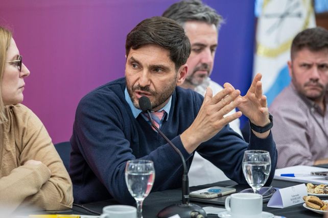El gobernador Maximiliano Pullaro en la Junta Provincial de Seguridad.