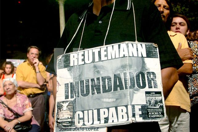 Carlos Reutemann declarará en la causa Inundación 2003