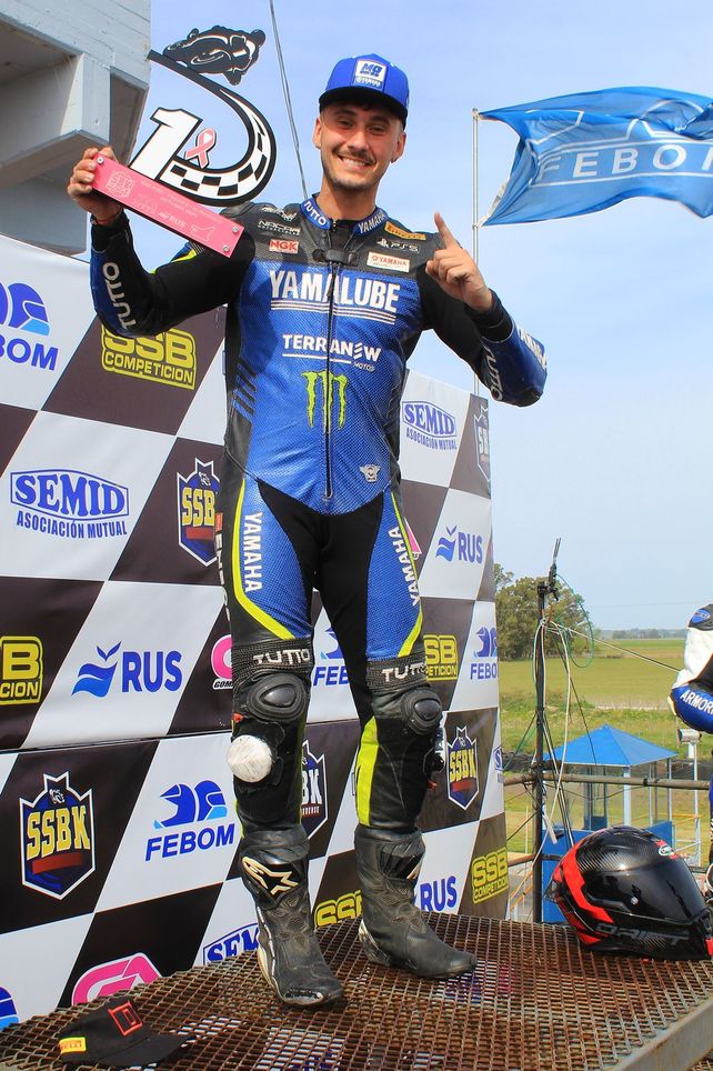 El pìloto Novillo viene de ganar en Olavarría con una gran moto que era de su padre.
