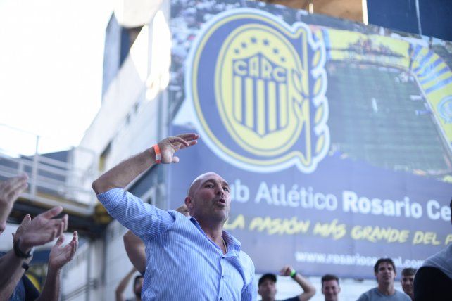 Gonzalo Belloso inicia el festejo