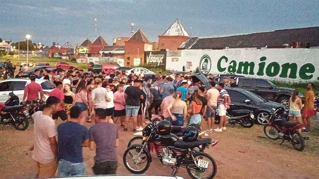 Paraná: 300 adolescentes celebraron el Último Día de Clases