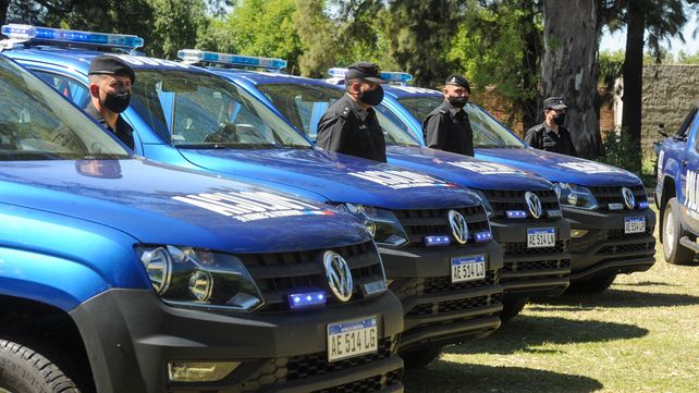 El Ministerio de Seguridad sacará a los policías que no estén vacunados de la calle