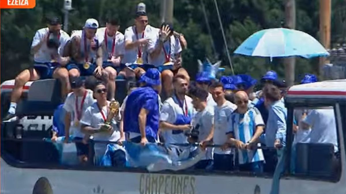 En vivo segu la caravana de los campeones del mundo de Ezeiza