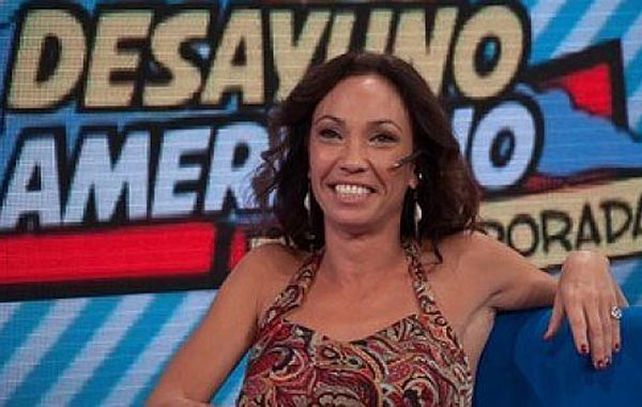 Ernestina Pais afuera del programa Desayuno americano