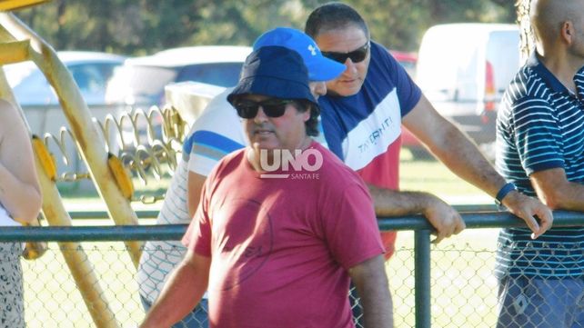 Héctor Salva es el head coach del plantel superior de CRAI que lleva adelante una intensa pretemporada.