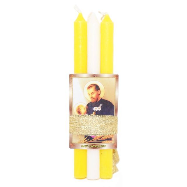 A San Cayetano hay que prenderle una vela de color amarilla