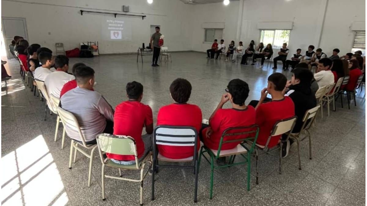 El Consejo de Educación inició talleres de RCP en escuelas de Paraná