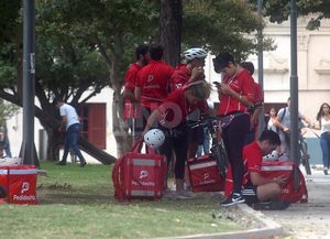 Para favorecer a comercios, la provincia fijó un tope para las comisiones de Pedidos Ya