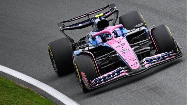 Franco Colapinto encara una de las tantas curvas peraltadas de Zandvoort.