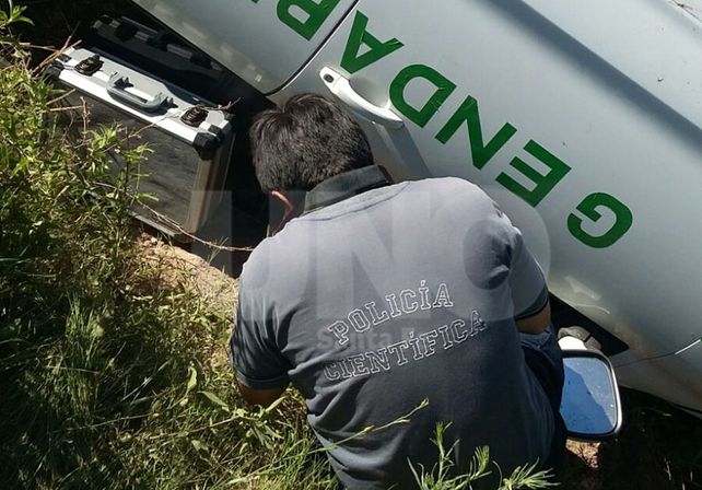 El Dato. La Policía de Investigaciones (PDI) realiza peritajes y por ello lleva elementos en una valija.