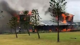 Video: impactante incendio en la casa del empresario Alan Faena en Uruguay