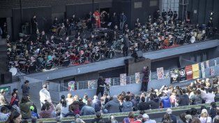 Cinco escenarios, 24 bandas: sábado con música en vivo gratis por todo Rosario