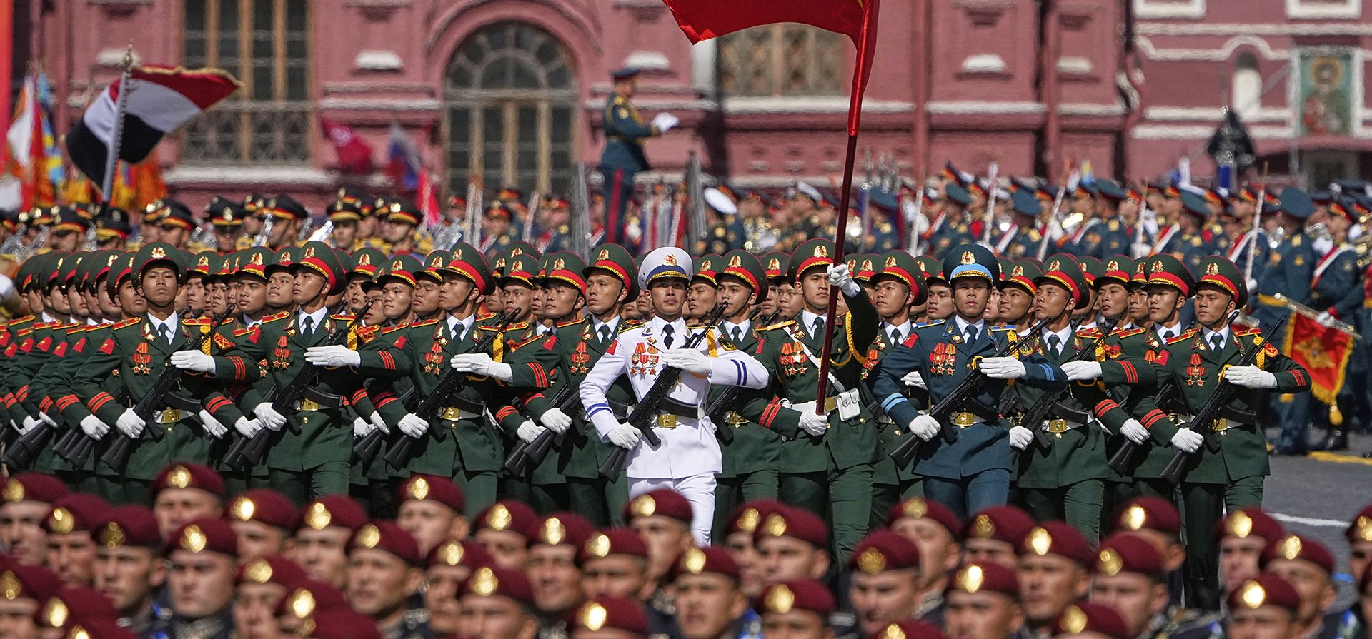 Militares vietnamitas asisten al desfile del Día de la Victoria en Moscú, Rusia, el viernes 9 de mayo de 2025, durante las celebraciones del 80º aniversario de la victoria de la Unión Soviética sobre la Alemania nazi durante la Segunda Guerra Mundial. (Foto AP/Alexander Zemlianichenko) Militares vietnamitas asisten al desfile del Día de la Victoria en Moscú, Rusia, el viernes 9 de mayo de 2025, durante las celebraciones del 80º aniversario de la victoria de la Unión Soviética sobre la Alemania nazi durante la Segunda Guerra Mundial. (Foto AP/Alexander Zemlianichenko)