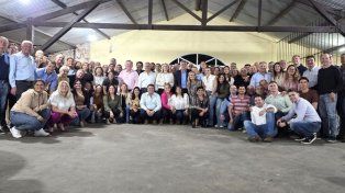 Referentes de los 32 distritos del departamento San Cristóbal brindaron un amplio apoyo a Gisela Scaglia y los candidatos de “Provincias Unidas”.