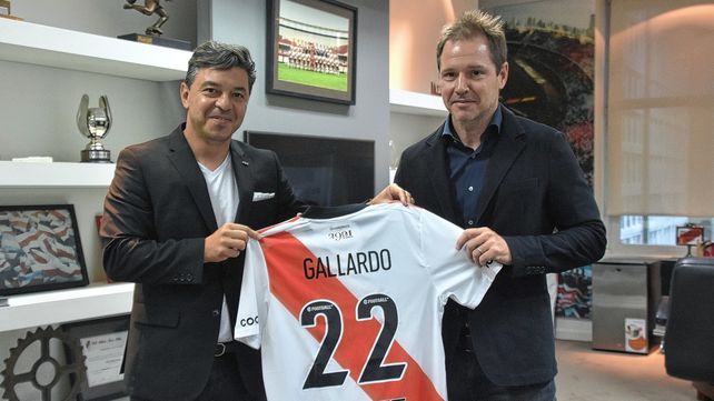 Marcelo Gallardo estampó la firma de la renovación de su contrato como DT de River hasta diciembre del 2022.