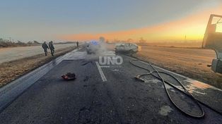 El violento choque en el kilómetro 277 de la ruta nacional 34 a la altura de la ciudad de Rafaela dejó cinco muertos