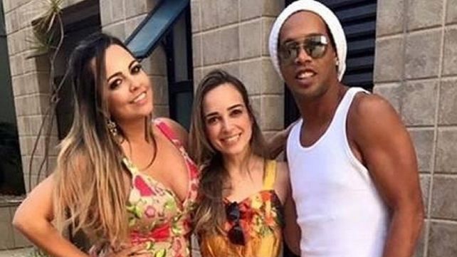 ¿Quiénes son las mujeres que se casarán con Ronaldinho?