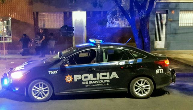 Cayeron dos adolescentes que habían entrado a robar una casa en Mariano Comas