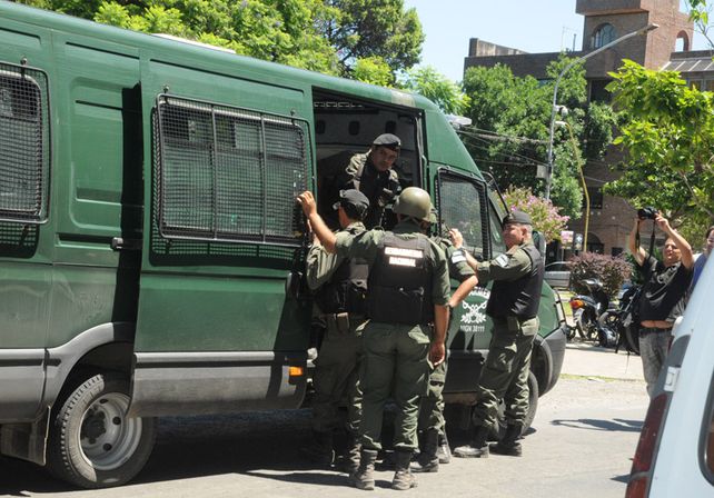 Fiscales dieron la orden de buscar a los prófugos en provincias vecinas a Santa Fe