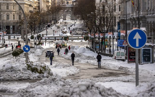 Madrid se paraliza tras la histórica nevada