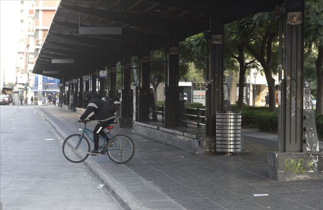 La adhesión de la Unión Tranviarios Automotor (UTA) fue una garantía para el paro adquiera cierta contundencia y redujera el movimiento en las calles.