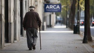 Giro oficial: Arca dejará de apelar los fallos contra el cobro de Ganancias a jubilados