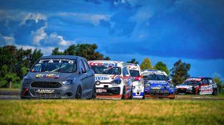 Una gran convocatoria de autos contó la Clase 2 del Turismo Pista en el autódromo capitalino.&nbsp; (Gentileza Juan Iribarren)