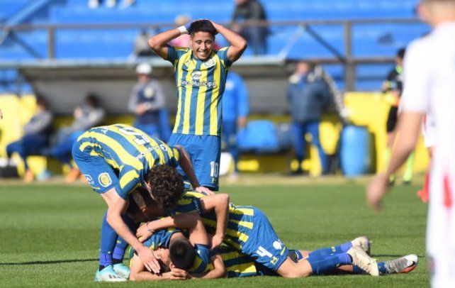 Los pibes de Central tuvieron un primer tiempo de lujo ante Arsenal.