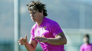 El santafesino formado en CRAI, Manuel Bernstein, jugará de titular en la tercera línea frente a Selknam de Chile.