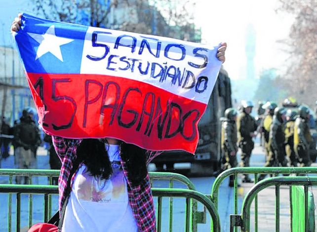 protesta. Pancarta de una de las últimas manifestaciones en Santiago.