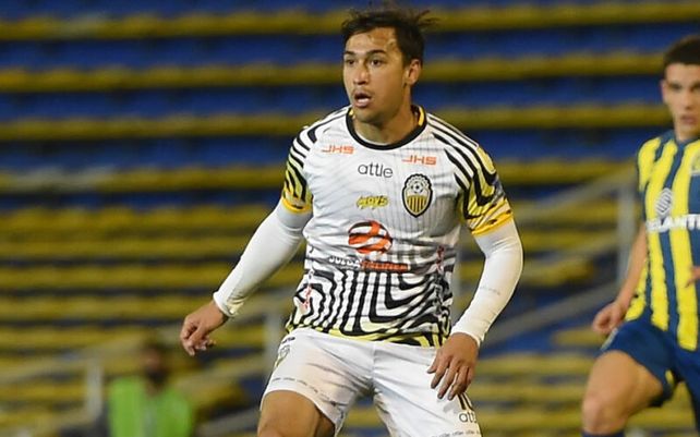 Covea jugó contra el canalla defendiendo a Táchira en la Copa Sudamericana.