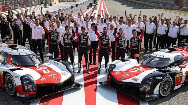 El bicampeón Pechito López sigue en el WEC