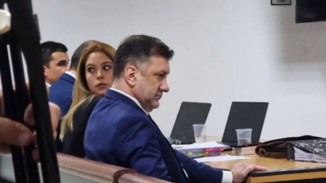 Kueider y Guinsel Costa en el juicio. Foto: Megacadena Paraguay.